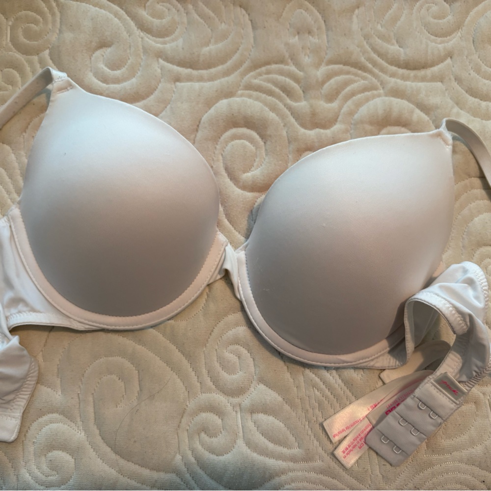 Victoria's Secret PINK wear everywhere push up bra like new 34C